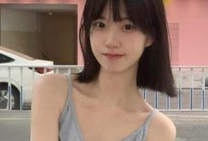 从Candy Ball的视角看Hitomio吉他姐妹，独家Cos写真下载.txt